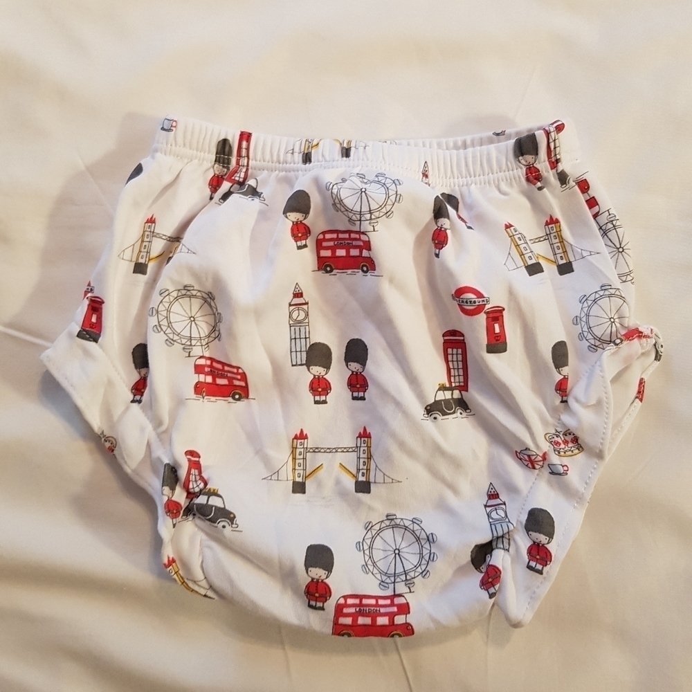 Kissy Kissy London design diaper cover